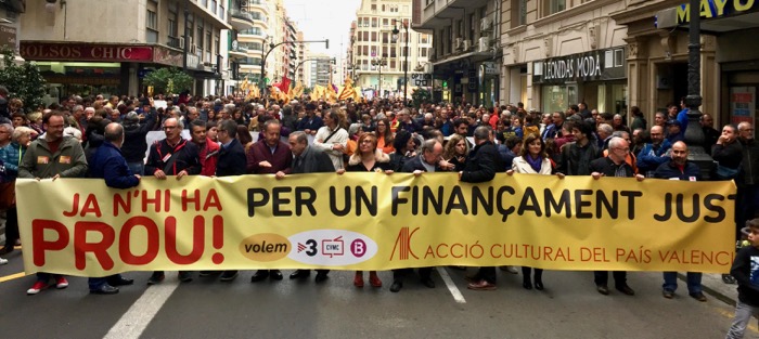 El ‘ja n’hi ha prou’ que uneix i acuita la societat valenciana