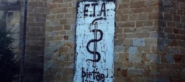 ETA comunica oficialment la dissolució en una reunió amb verificadors i diplomàtics internacionals a Ginebra